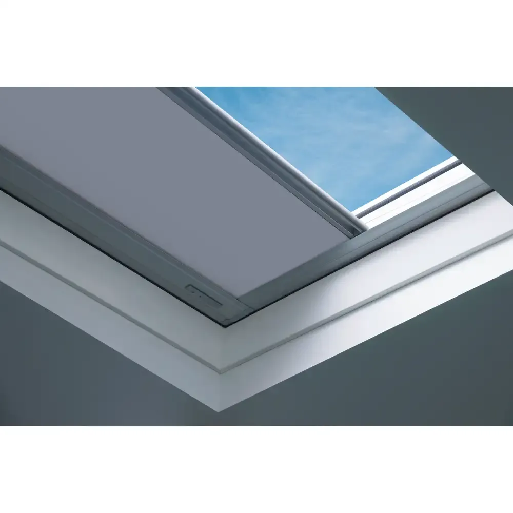 Tenda oscurante per finestre per tetti piatti ARF/D Z-Wave